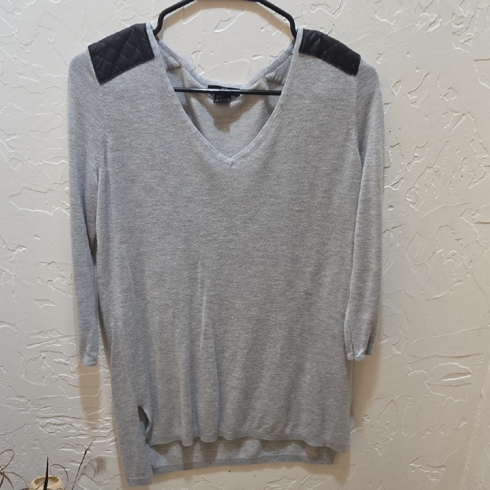 3/$10 H&M Soft Gray Knit Top